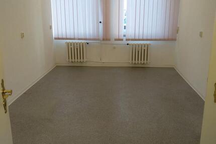 Große Praxisräume bzw. Gewerberäume zu vermieten 8 zimmer