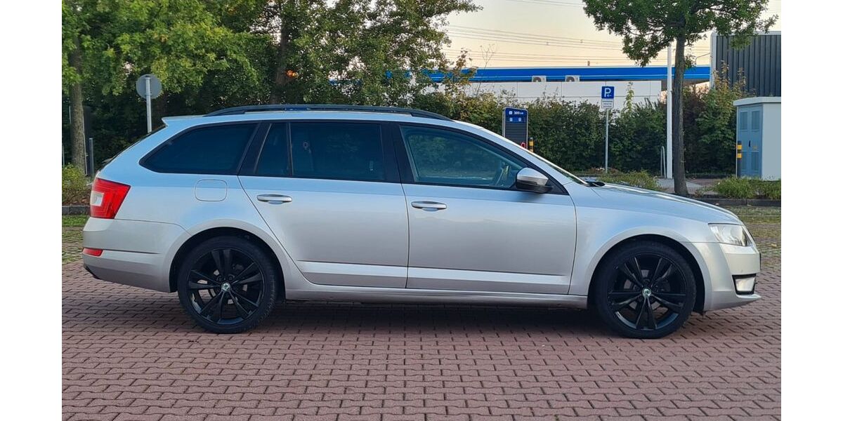 Skoda Octavia 248.000 km 6.200 &euro; Halle 06112