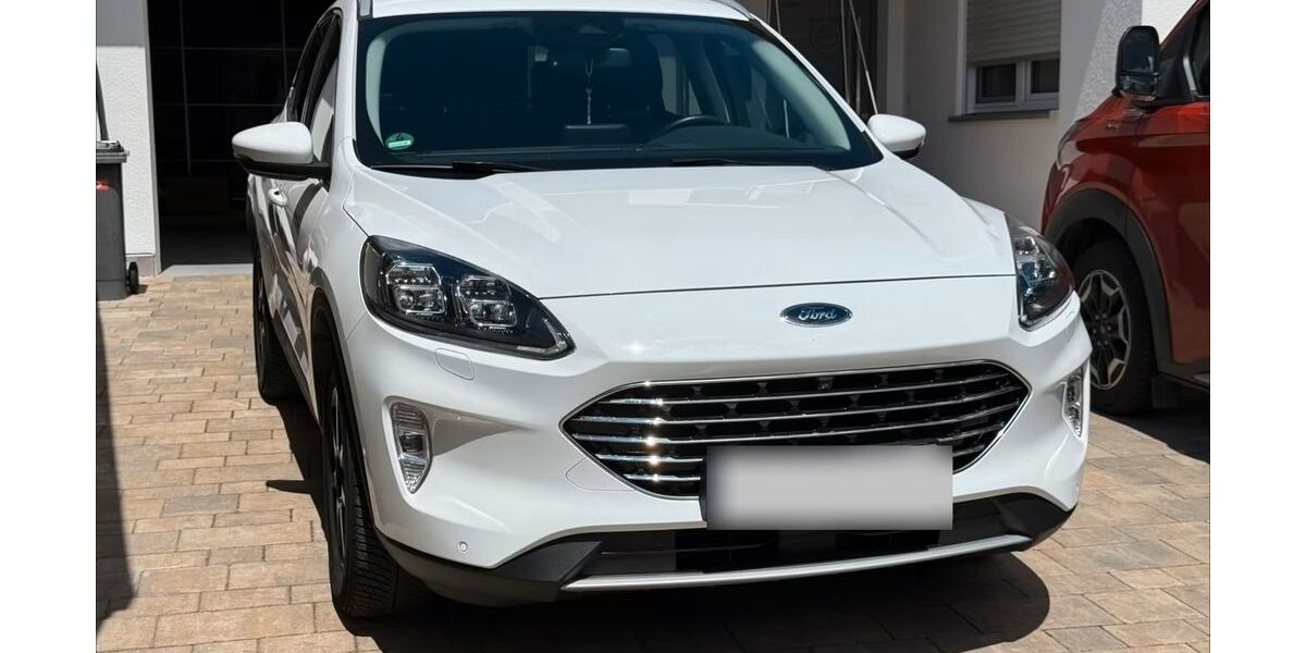 Ford Kuga 67.000 km 17.499 &euro; Syrgenstein 89428