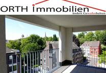 Moderne 3 Zimmer Wohnung mit EBK, Fußbodenheizung, Parkett, Loggia