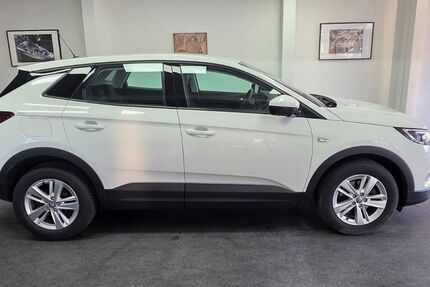 Opel Grandland (X) 63.000 km 13.490 &euro; Asperg/Ludwigsburg bei Stuttgart 71679