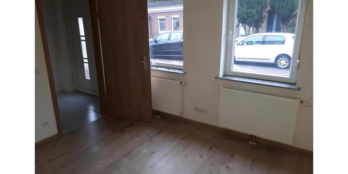 Reihenhaus Emden Tholenswehr - 4 Zimmer, 105 m&sup2;, 1.100&euro; | Angebot:26335862