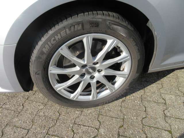 Audi A4 Avant 2.0 TFSI NAVI LED ACC ASSIST KEYLESS 95.000 km 17.988 € Bergkamen 59192