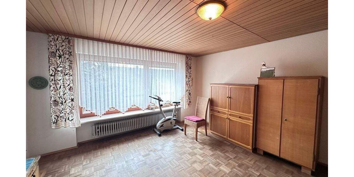 Mehrfamilienhaus, Wohnhaus Ippesheim Herrnberchtheim - 8 Zimmer, 189 m&sup2;, 285.000&euro; | Angebot:25772226