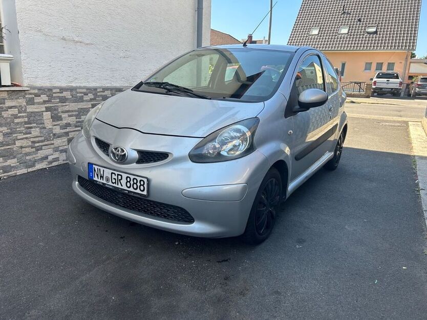 Aygo (X)