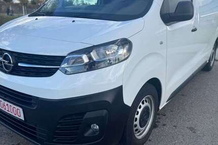 Opel Vivaro 134.000 km 12.900 € Augsburg 86199