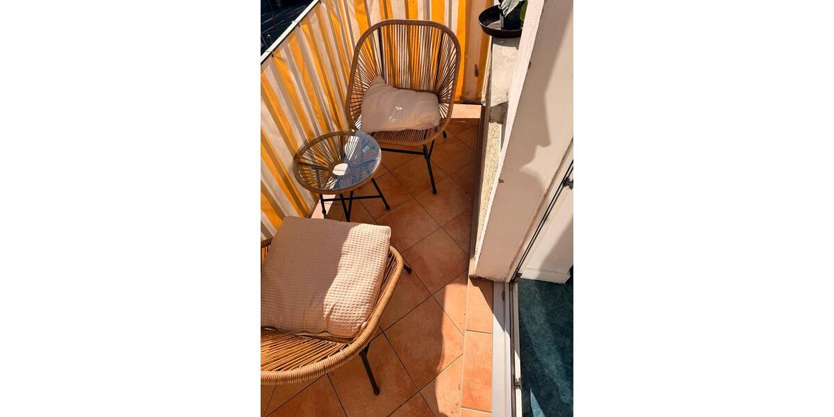 Etagenwohnung Wiesbaden Biebrich - 2 Zimmer, 67 m&sup2;, 1.060&euro; | Angebot:26680426
