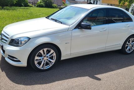 Mercedes-Benz C 200 173.000 km 8.750 &euro; Ebhausen 72224