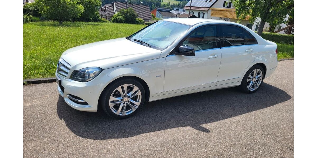 Mercedes-Benz C 200 173.000 km 8.750 &euro; Ebhausen 72224