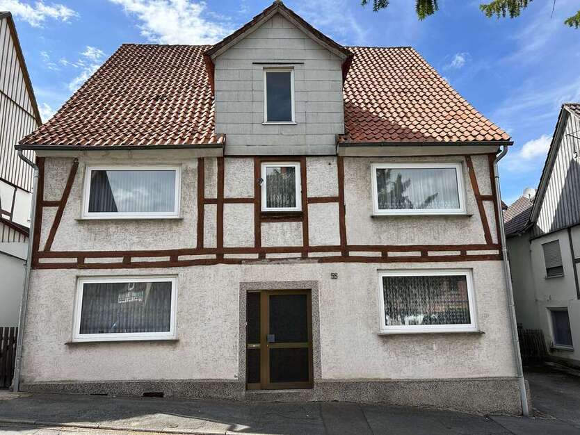 Haus zum Kaufen in Diemelstadt 179.000 € 287 m²
