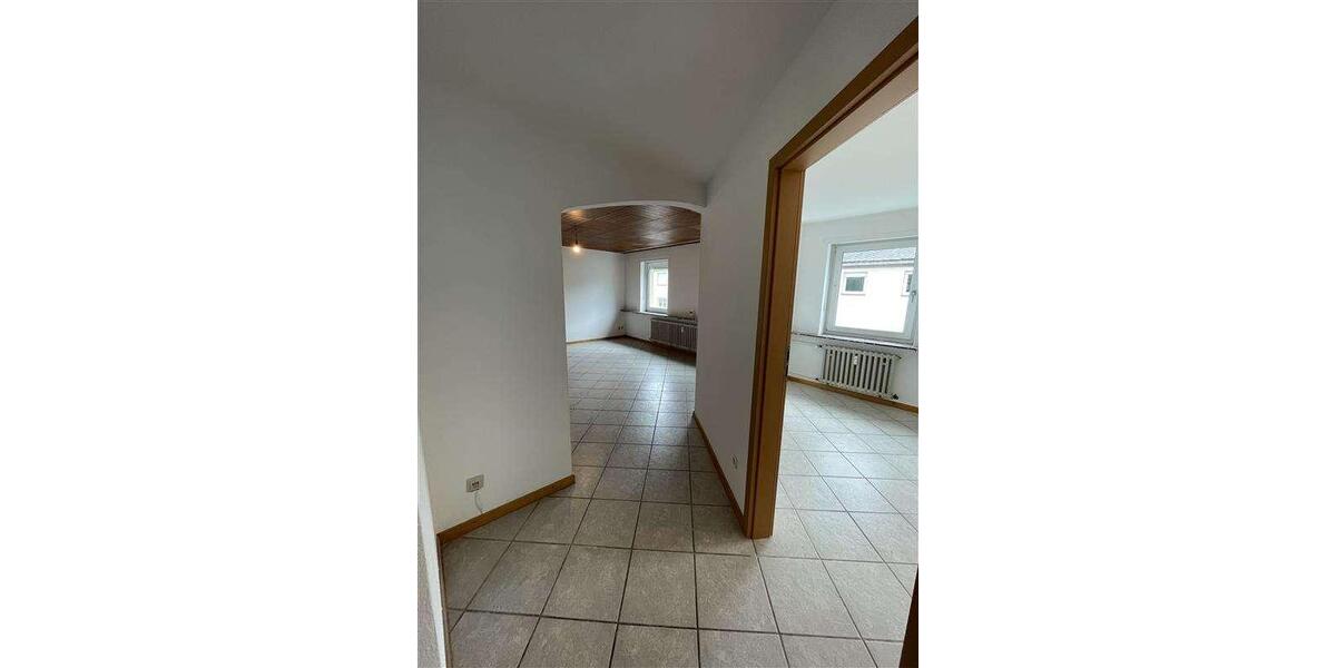Etagenwohnung Hermeskeil - 4 Zimmer, 103 m&sup2;, 800&euro; | Angebot:26676352