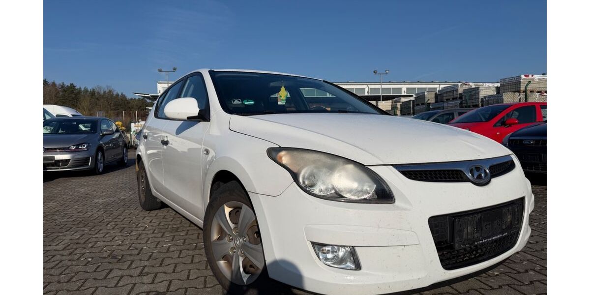 Hyundai i30 150.000 km 1.999 &euro; Weiden 92637