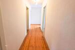 Altbaucharme mit Top-Lage 3-Zimmer-Wohnung, Balkon, Stellplatz