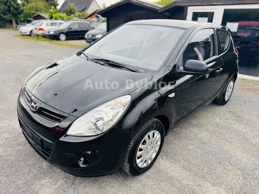 Hyundai i20 118.392 km 3.300 € Salzgitter 38259