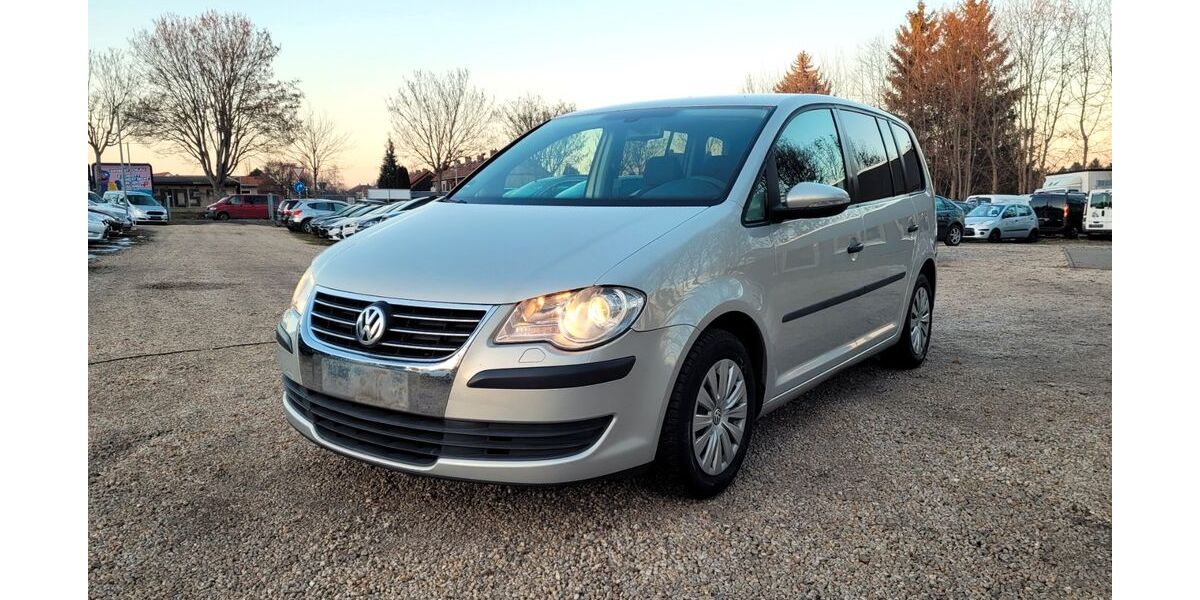 VW Touran 262.433 km 3.980 &euro; Zwickau 08056