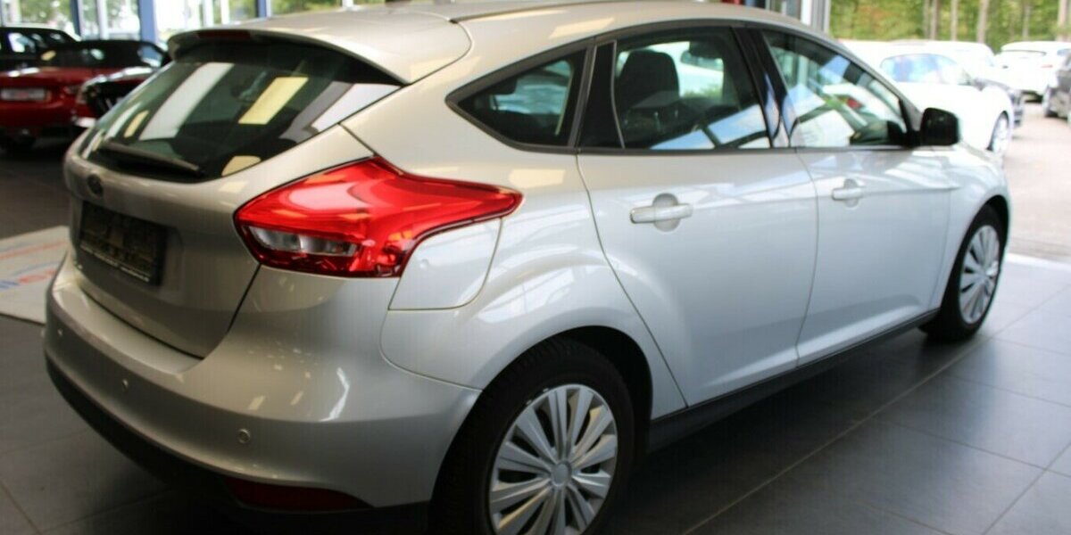 Ford Focus 1.6 Ti-VCT 76.670 km 7.480 &euro; Euskirchen 53881