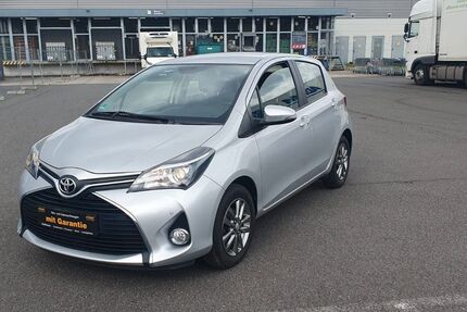 Toyota Yaris 64.000 km 10.700 &euro; Frankfurt am Main 60386