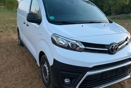 Toyota Proace (Verso) 33.400 km 17.900 &euro; Siegburg 53721