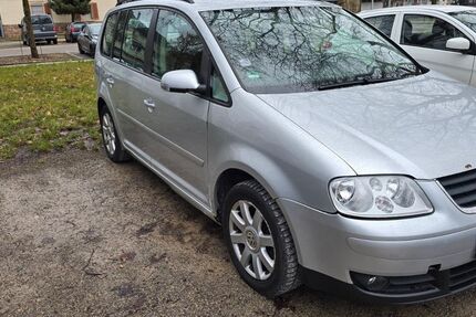 VW Touran 352.000 km 1.600 &euro; Rastatt 76437