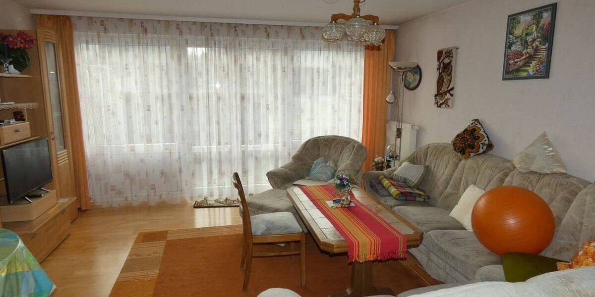 Mehrfamilienhaus, Wohnhaus Ertingen - 9 Zimmer, 208 m&sup2;, 399.000&euro; | Angebot:25701176