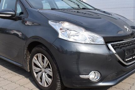 Peugeot 208 61.000 km 4.200 &euro; Gettorf 24214