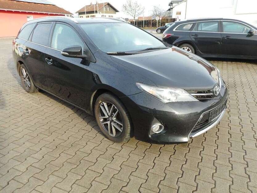 Auris