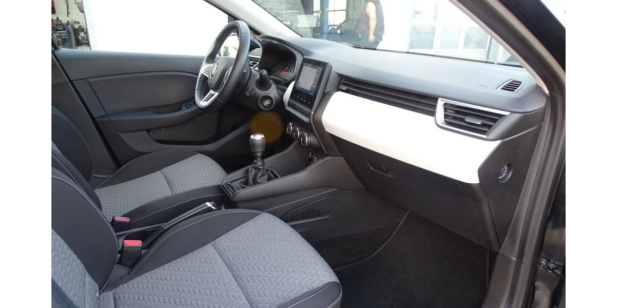 Renault Clio 1,0l Evolution Navi Rückfahrkamera, Einparkhi 31.015 km 12.490 &euro; Rodgau 63110