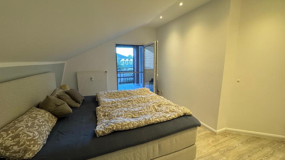 Dachgeschoßwohnung Trittau - 2 Zimmer, 80 m&sup2;, 1.100&euro; | Angebot:26663280