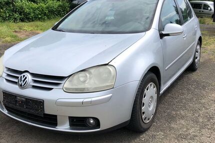 VW Golf 224.000 km 1.600 &euro; Göttingen 37081