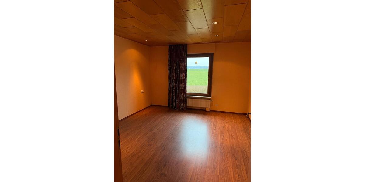 Einfamilienhaus Hohenstein - 5 Zimmer, 139 m&sup2;, 1.500&euro; | Angebot:26200887