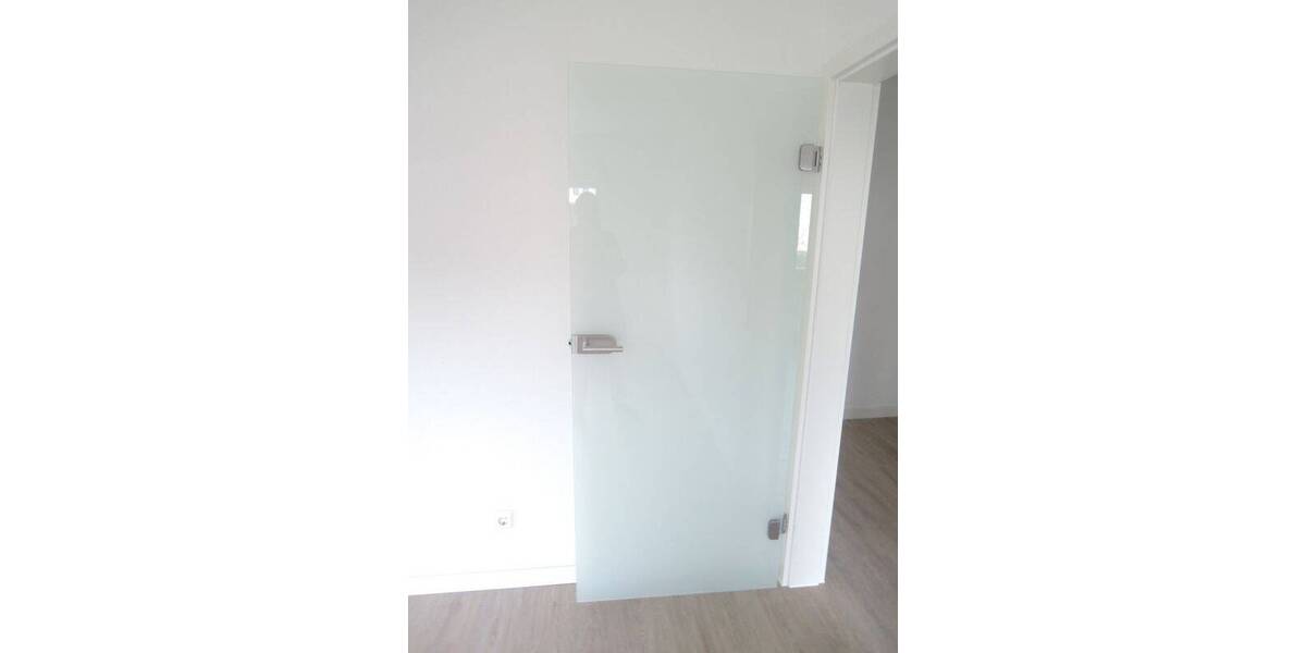 Renovierte und helle Erdgeschosswohnung mit Balkon in stadtnaher Wohnlage 2 zimmer