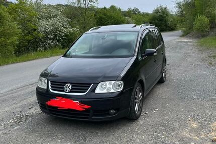 VW Touran 293.000 km 950 &euro; Niedernhausen 65527