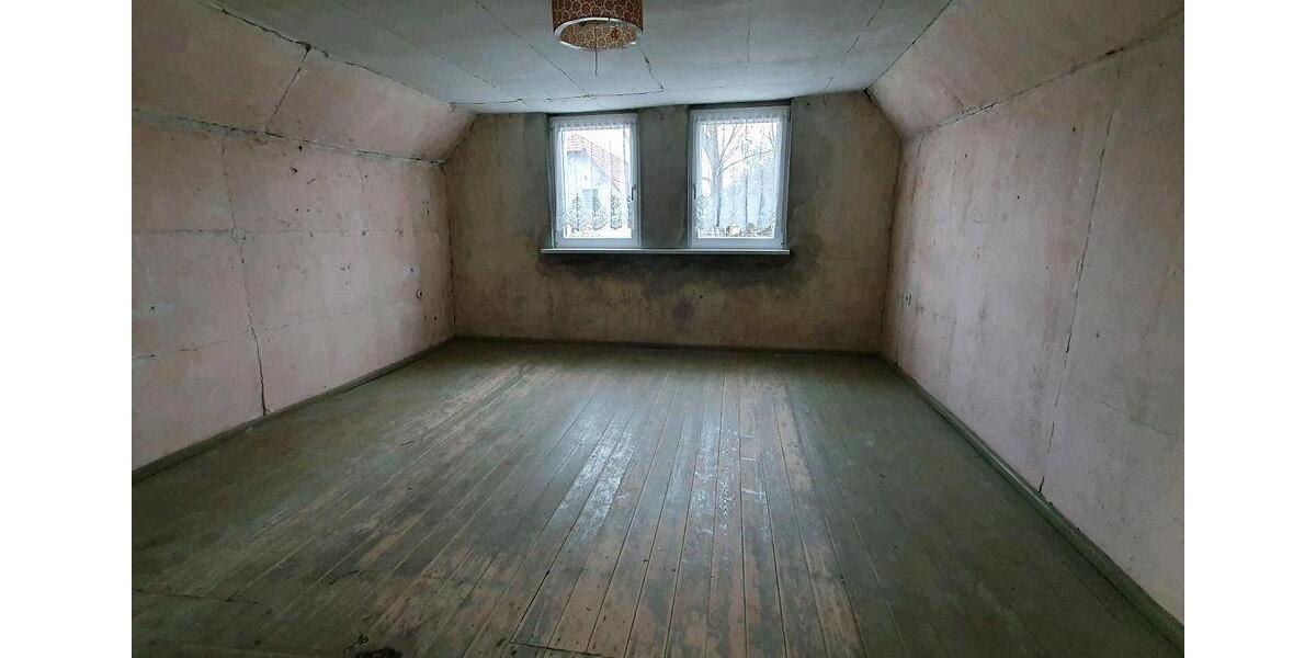 Einfamilienhaus Zossen - 5 Zimmer, 100 m&sup2;, 75.000&euro; | Angebot:26916810
