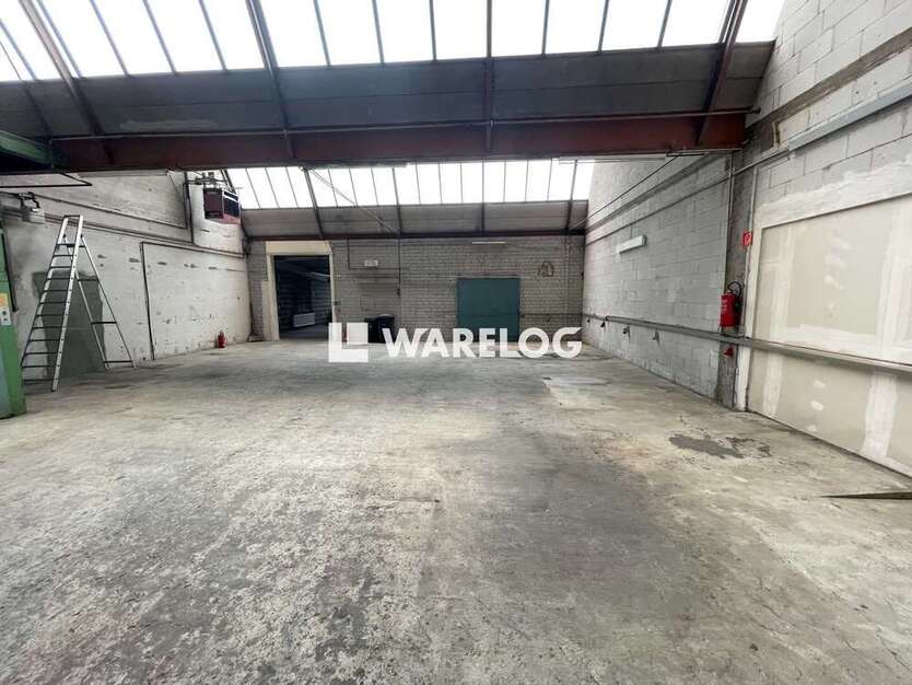 Halle in Heiningen 2.916 € 350 m²
