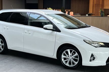 Toyota Auris 225.000 km 4.740 &euro; Cadolzburg bei Nürnberg 90556