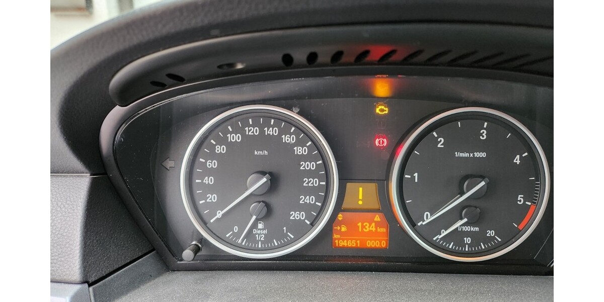 BMW 5er 195.000 km 2.750 &euro; Altdorf 84032