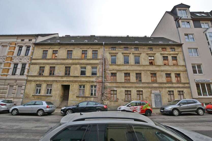 Haus zum Kaufen in Magdeburg 350.000 € 540.82 m²