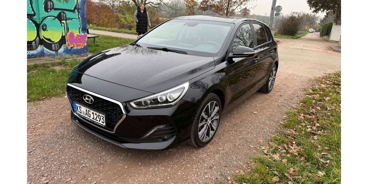 Hyundai i30 108.300 km 10.500 &euro; Freiburg 79112