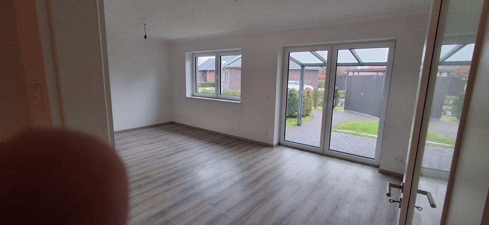 Bungalow Zetel - 3 Zimmer, 100 m&sup2;, 995&euro; | Angebot:25049152