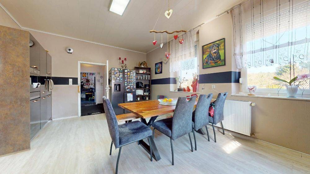 Mehrfamilienhaus, Wohnhaus Lemberg - 9 Zimmer, 320 m&sup2;, 259.000&euro; | Angebot:26346382