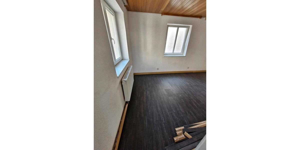 Etagenwohnung Mengen - 3 Zimmer, 72 m&sup2;, 650&euro; | Angebot:26444677