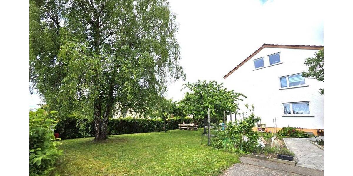 Großzügige 4-12-Zimmer-Wohnung mit Südwestbalkon und Gartennutzung - Etagenwohnung Horb am Neckar Horb | Angebot:26675320