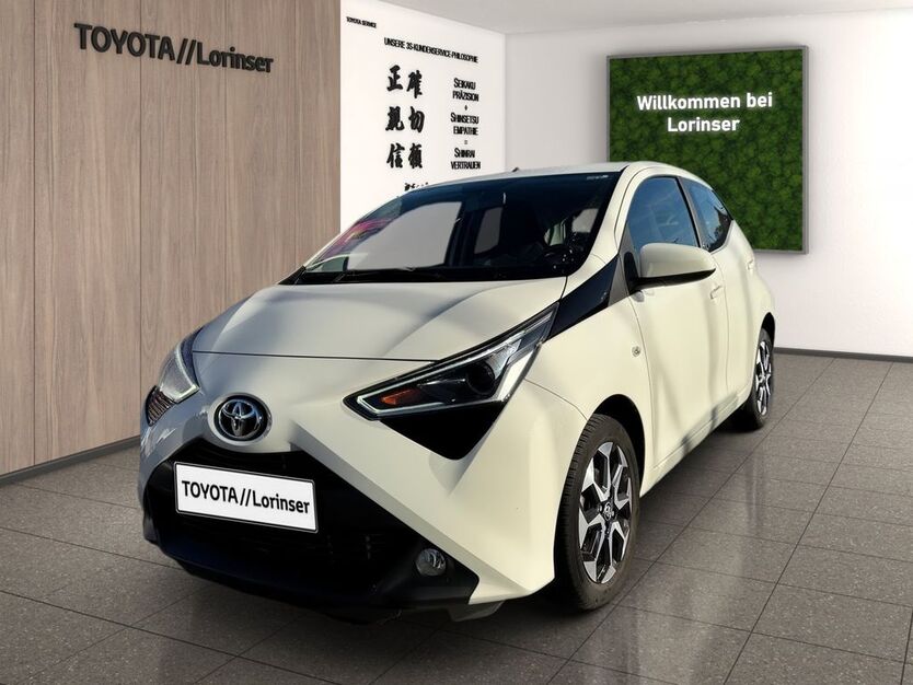 Toyota Aygo (X) 24.907 km 12.650 € Backnang 71522