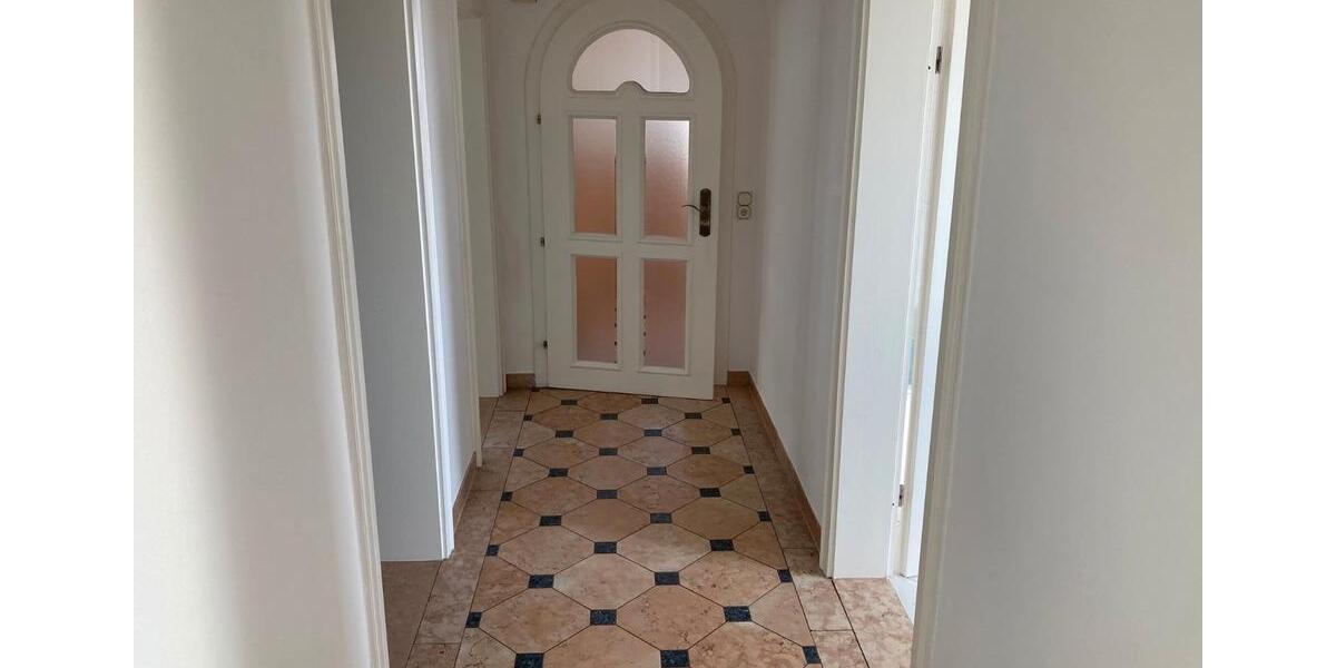 Etagenwohnung Büchlberg - 3 Zimmer, 115 m&sup2;, 900&euro; | Angebot:26152077
