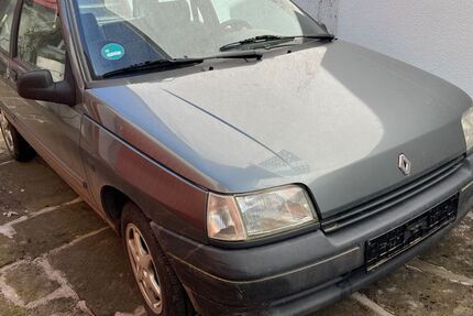 Renault Clio 160.000 km 750 &euro; Bischofsheim i.d. Rhön 97653