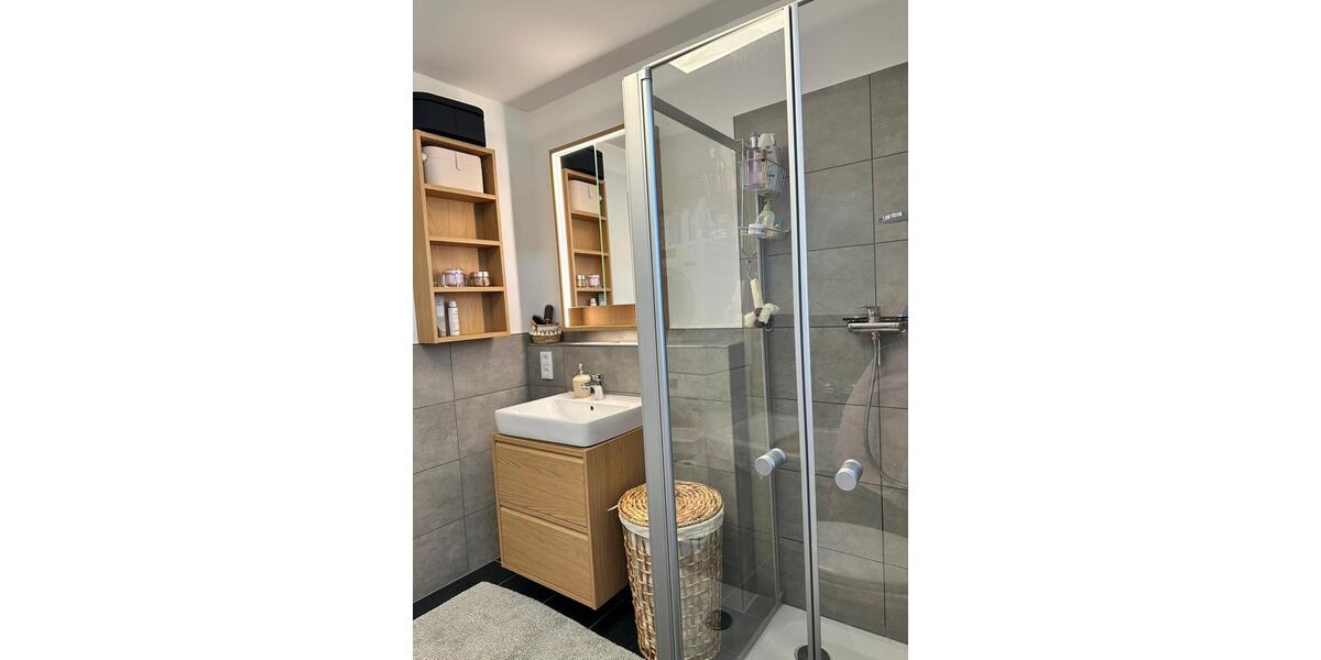 Maisonettenwohnung Regensburg Konradsiedlung - 5 Zimmer, 150 m&sup2;, 2.250&euro; | Angebot:25393395