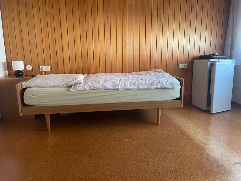 1 Zi Appartement Pendlerzimmer in 73529 GD zimmer