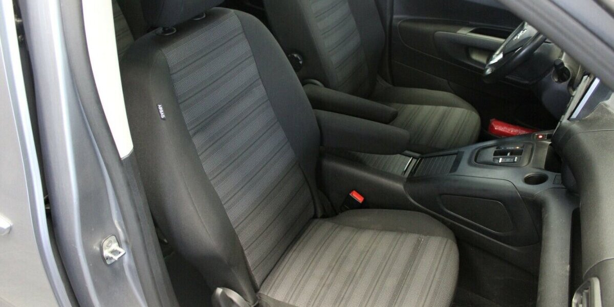 Opel Combo-e Life Ultimate 27.035 km 19.980 € Euskirchen 53881