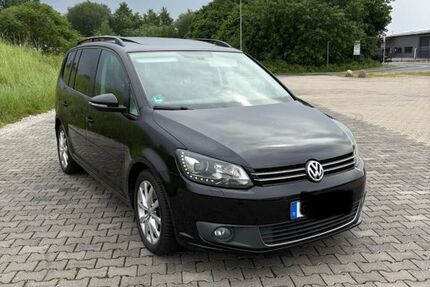 VW Touran 136.470 km 9.199 &euro; Schloß Holte Stukenbrock 33758