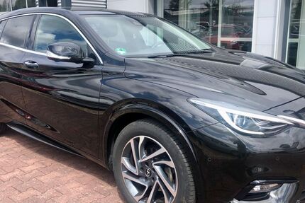 INFINITI Q30 89.596 km 16.999 &euro; Halle/Saale 06118